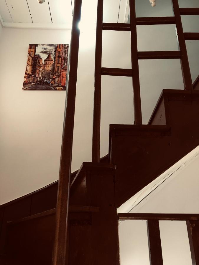 Taksim Wooden House Hostel Istanbul Exteriör bild