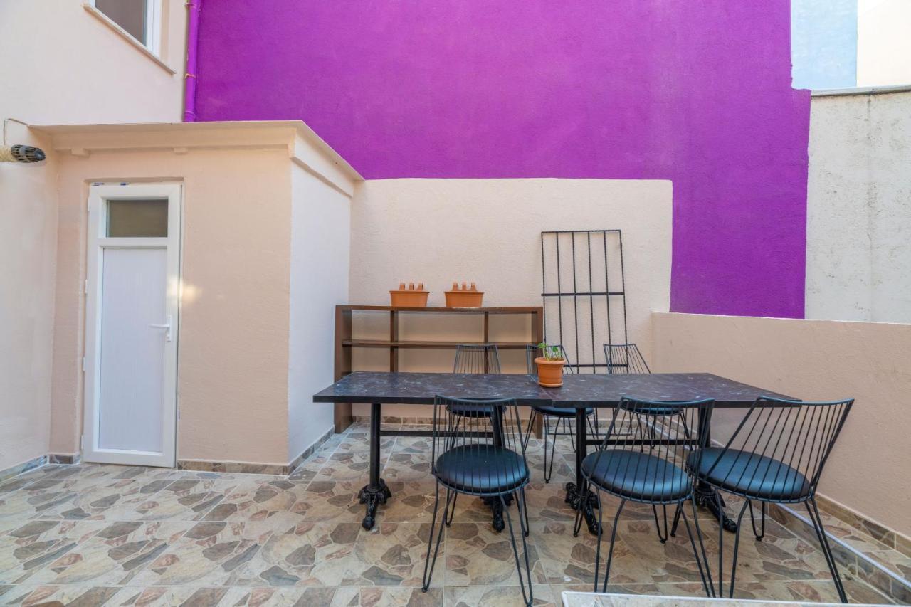 Taksim Wooden House Hostel Istanbul Exteriör bild
